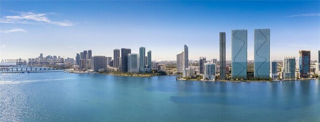 Foto del edificio - 700 NE 24th St