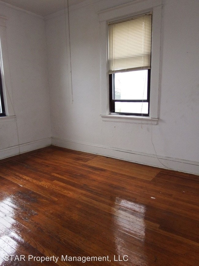 Building Photo - 2107 Park Ave