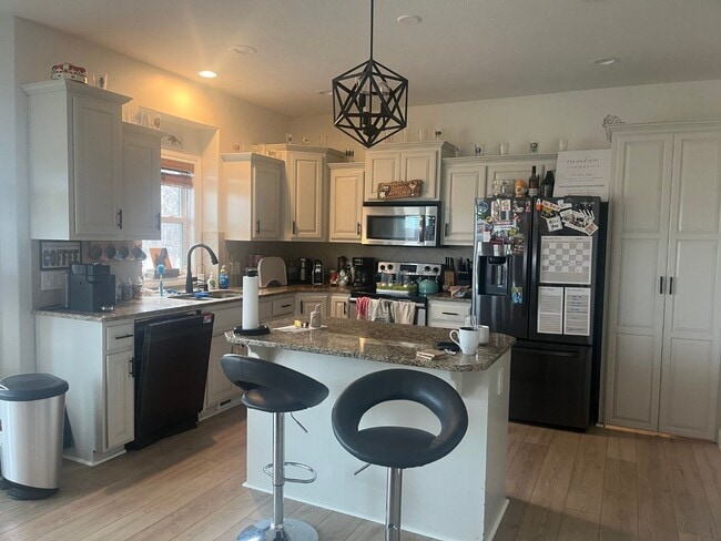 Photo - Bellevue Home For Rent!