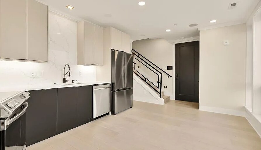 Foto principal - 2305 Nicholson St SE