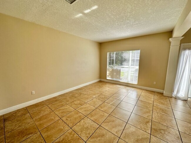 Building Photo - Lake Mary - 4 # Bedroom, 2.5 Bathroom - $2,695.00