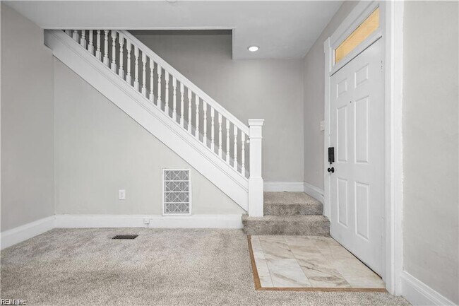 Foto del edificio - 868 W 36th St