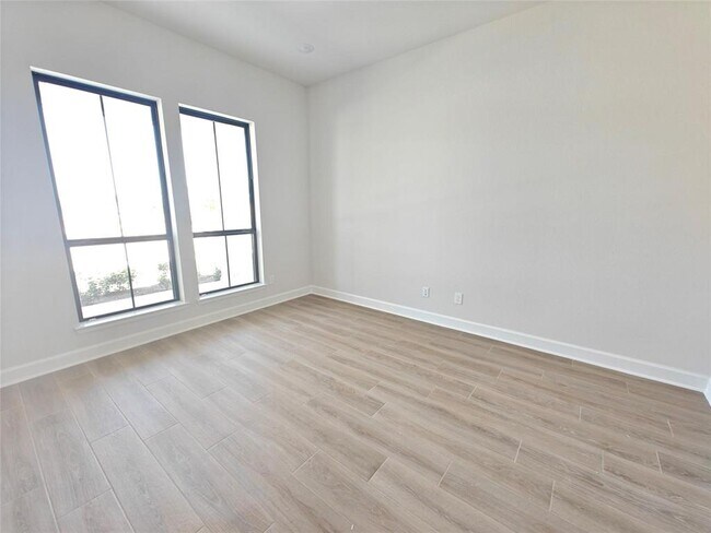 Building Photo - 31215 Stella Sky Dr
