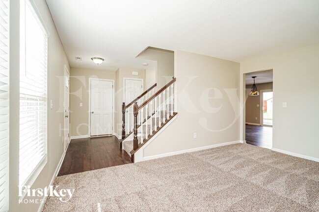 Building Photo - 4917 Crestbrook Dr