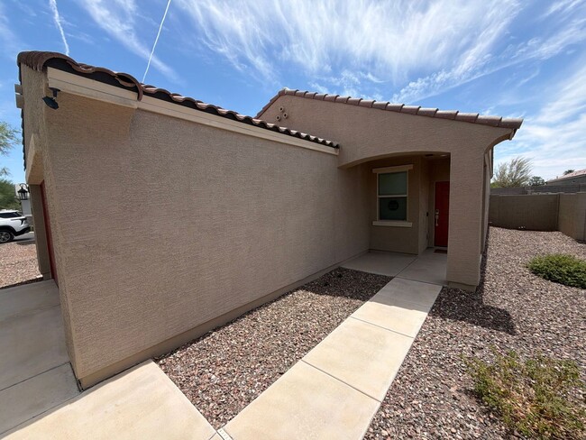 Building Photo - 3673 E Sandoval Dr