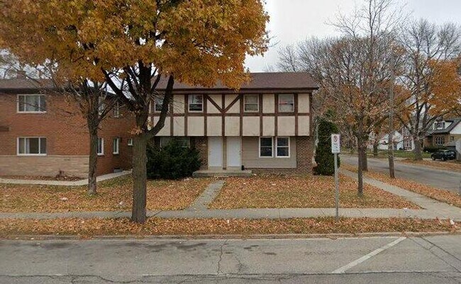 Foto del edificio - 9402 W Silver Spring Dr