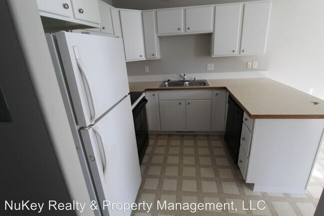 Building Photo - 3 br, 2 bath Apartment - 652 S. Perry St.