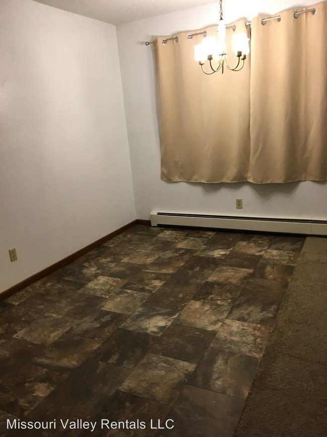 404 3rd Ave NW, Mandan, ND 58554 Room for Rent in Mandan, ND