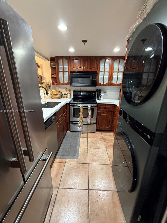 Foto del edificio - 540 Brickell Key Dr