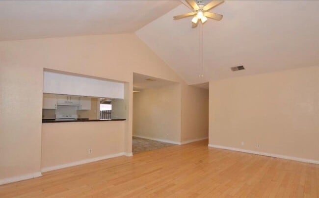 Building Photo - 10801 Lanshire Dr