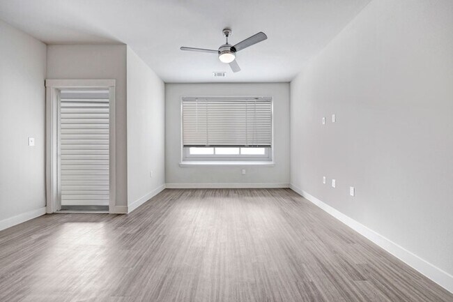 Foto del edificio - Brightleaf at Lakeline