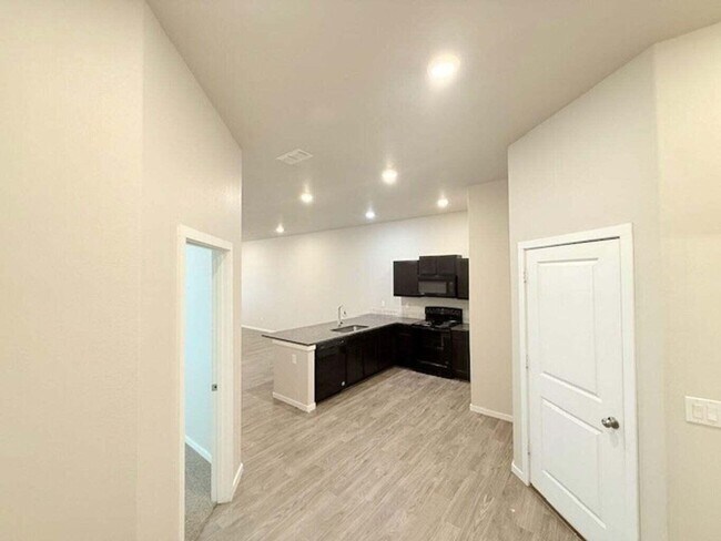 Foto del edificio - 7047 96th St