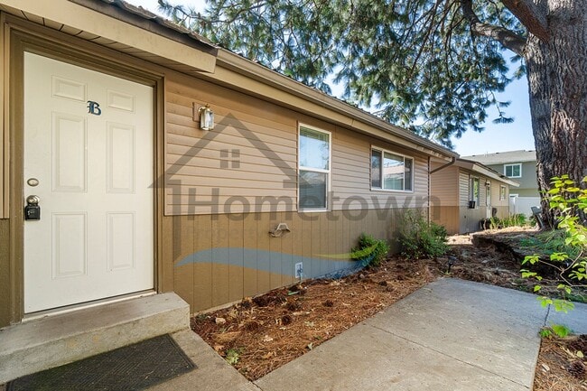 Building Photo - 1814 E St Maries Ave