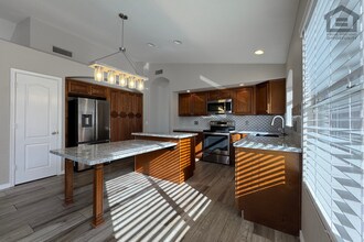 Building Photo - 6491 W Wahalla Ln