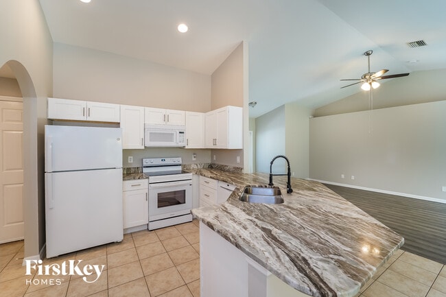 Building Photo - 1570 Waldorf Dr