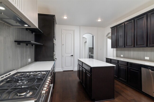 Building Photo - 624 Rockhurst Trail