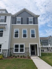 Building Photo - 105 Bracewell Ln