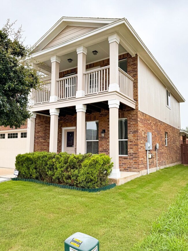 Foto del edificio - 9503 Adeel Dr