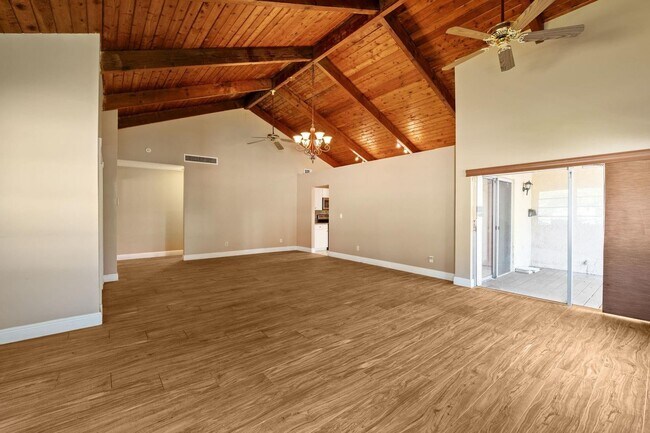 Foto del edificio - 2229 Nova Village Dr
