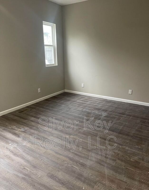 Building Photo - 203 Green St