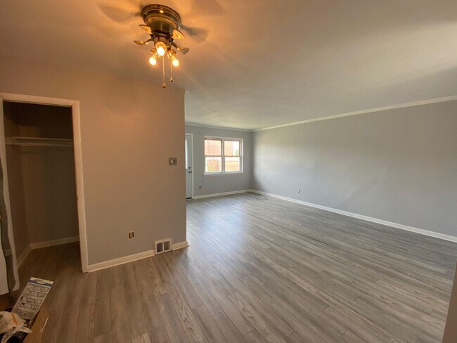 Foto del edificio - 2638 Daphne Rd