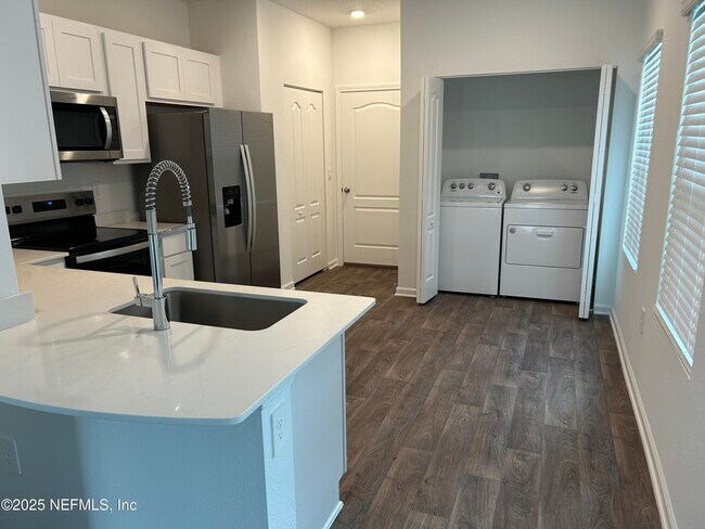 Building Photo - 9179 Stony Brk Rd