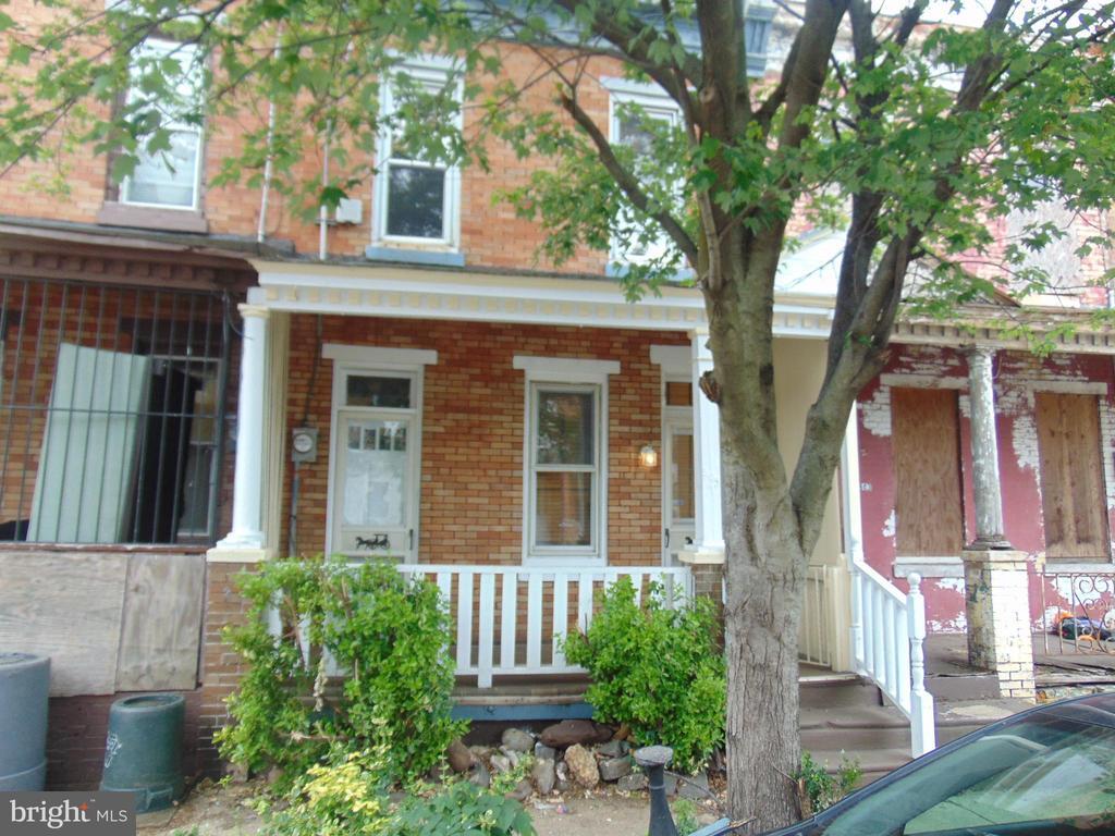 Building Photo - 805 Princeton Ave