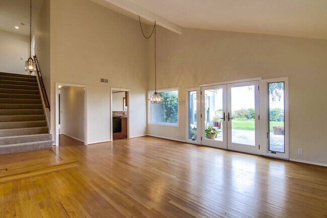 Building Photo - 455 Santa Dominga