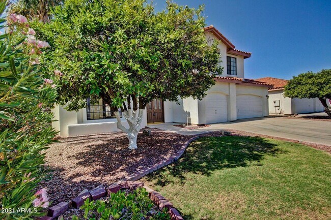 Building Photo - 5353 W Bloomfield Rd
