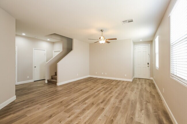 Foto del edificio - 6494 W Haleh Ave