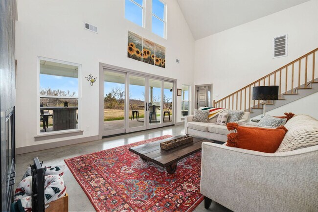 Foto del edificio - 149 NW Campbell Loop