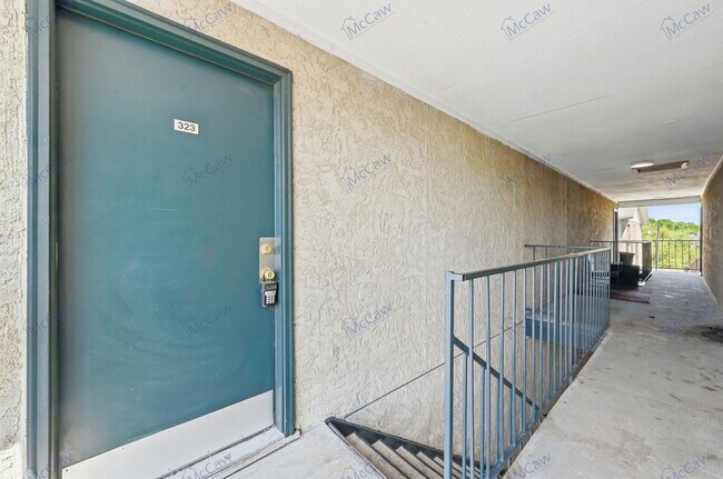 Foto del edificio - 9520 Royal Ln