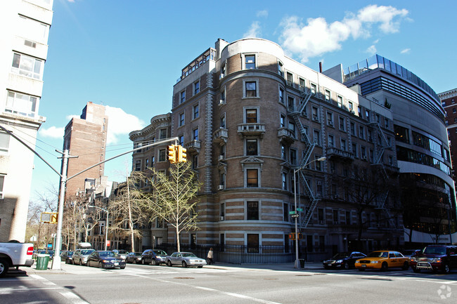 Building Photo - 425 West End Ave