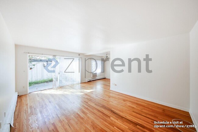 Foto del edificio - 11767 Sunset Blvd