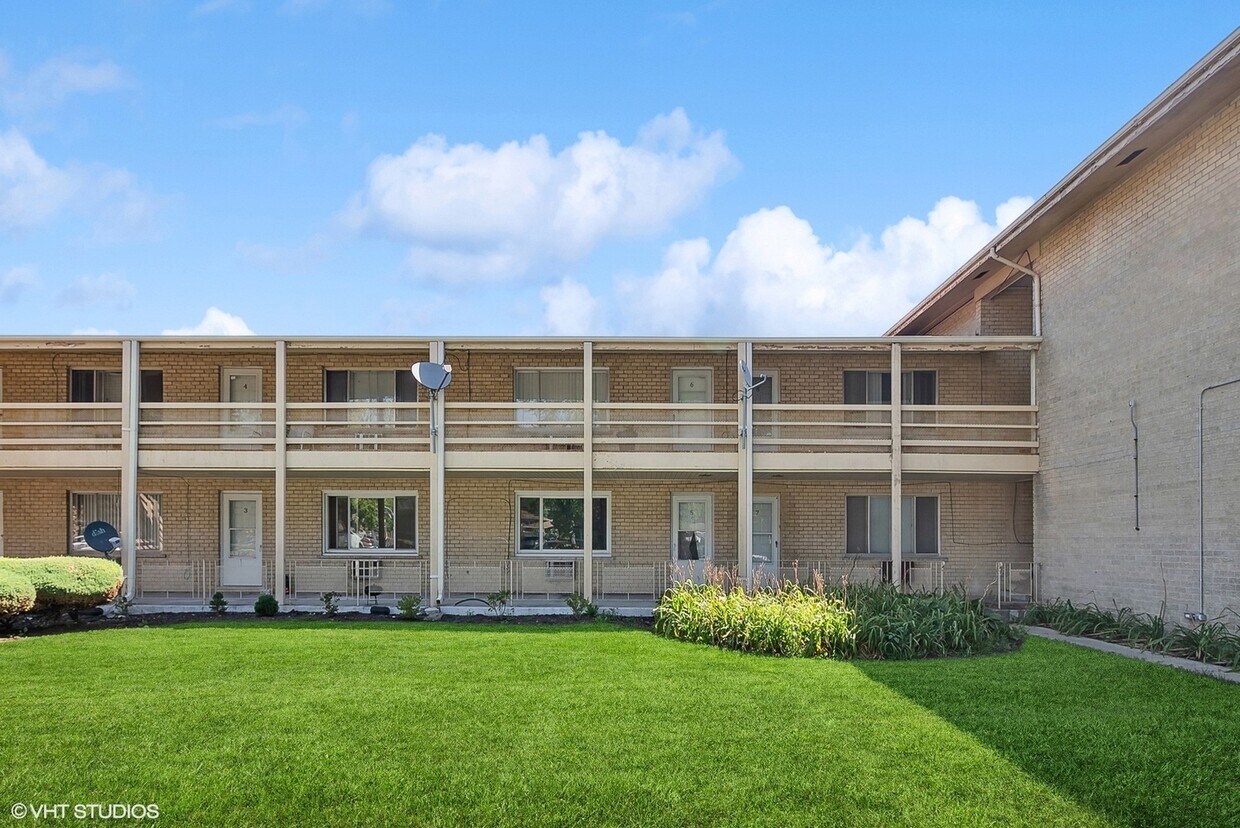 14519 Keystone Ave Unit 8, Midlothian, IL 60445 Condo for Rent in