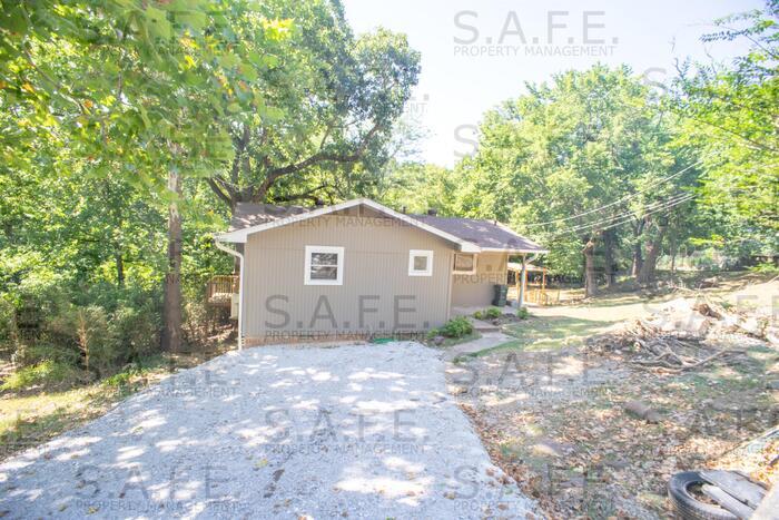 Foto principal - 405 S Mashburn Ave
