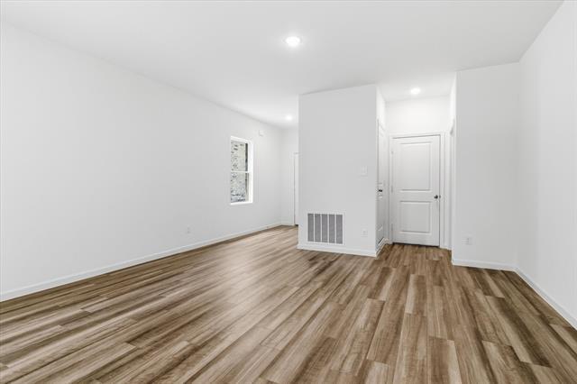 Foto del edificio - 2120 Prairie Ln