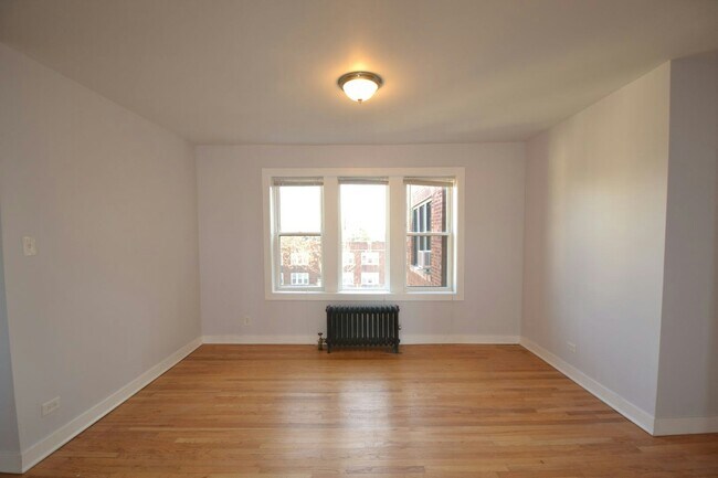 Foto del edificio - 4606 N Kildare Ave