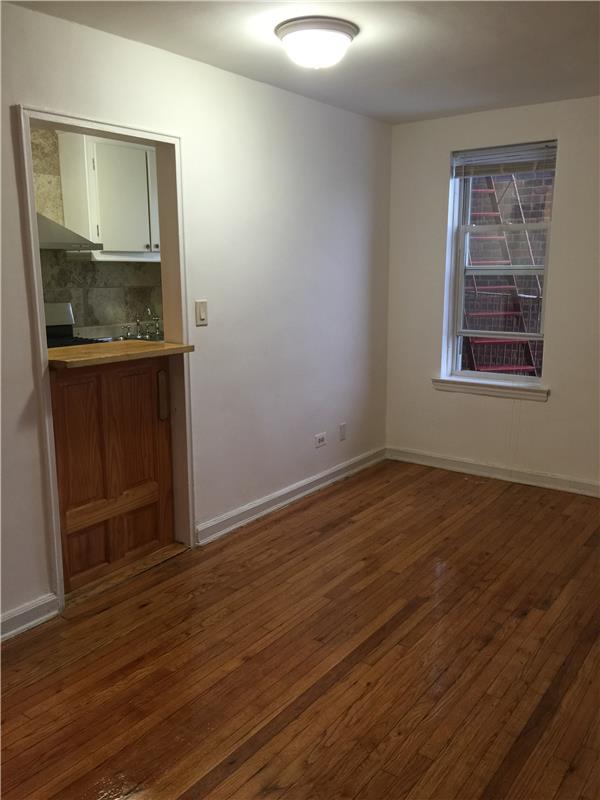 Foto del edificio - 6710 108th St