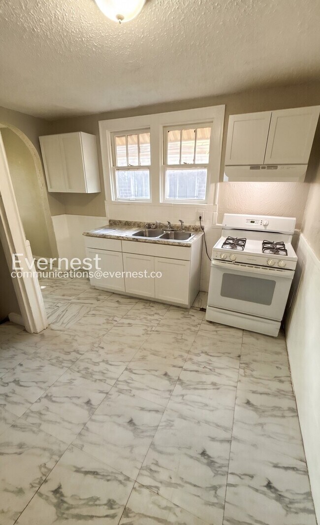 Foto del edificio - 3720 Darby St