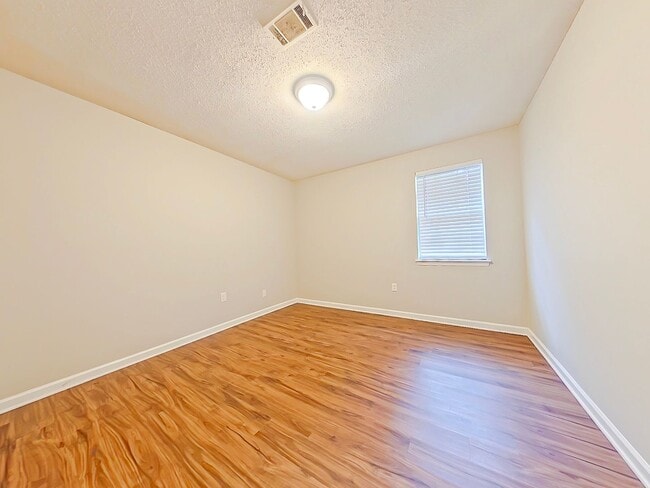 Foto del edificio - 3 Bedroom 2 Bath Home in Martinez