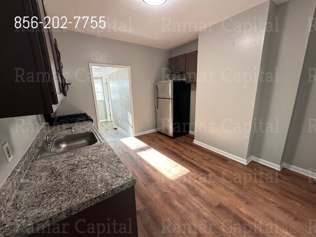 Foto del edificio - Beautifully Remodeled 2-Bedroom, 1-Bath Ho...