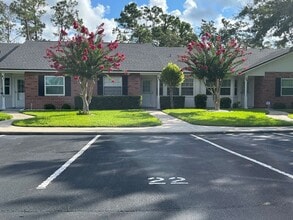 Building Photo - 22 Kings Colony Ct
