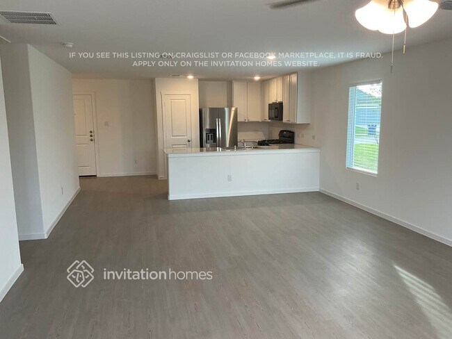 Foto del edificio - 7912 Rutherford Ln