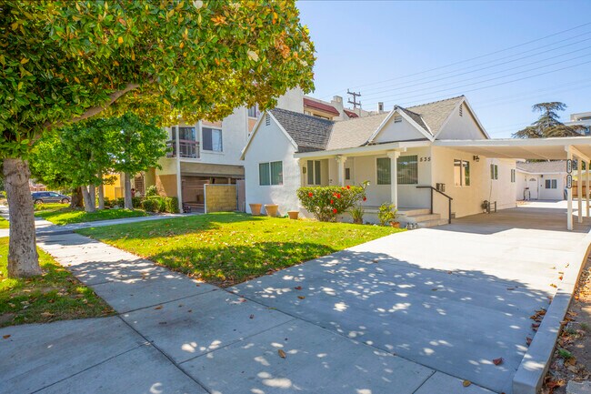 Building Photo - 535 Ivy St