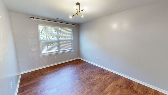Foto del edificio - 4 Bedrooms w/ Privacy Fence & Community Pool!