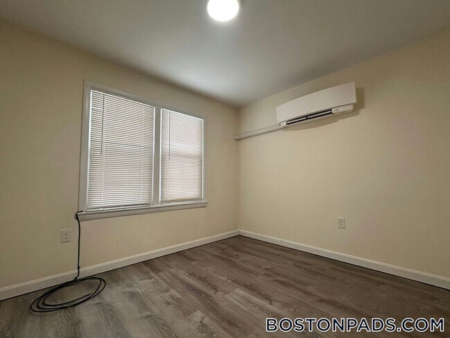 Foto del edificio - 15 Dairy Ln