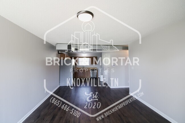 Building Photo - 133 Tallent Way