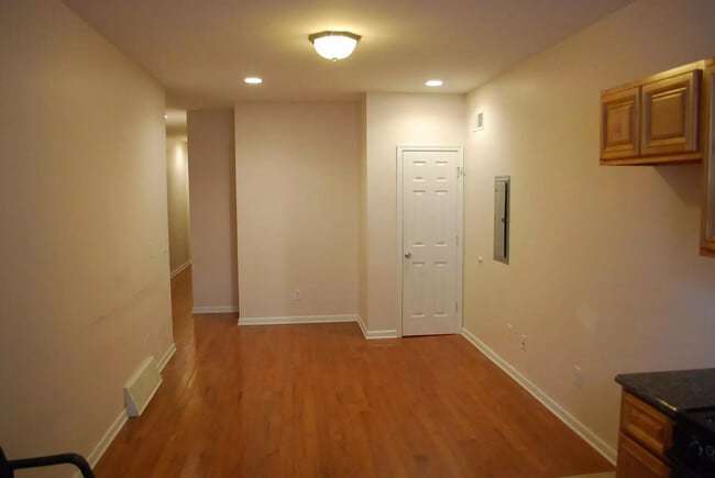 Living Area - 827 Reed St