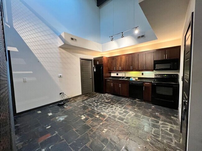 Foto del edificio - 616 Hull St Rd